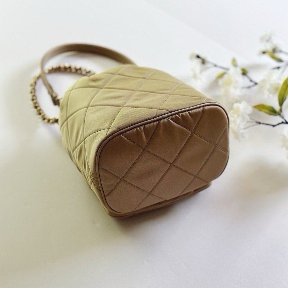 NEW Prada Women’s Re-Edition 1995 Chaîne Re-Nylon Bag Desert Beige Quilted - Picture 6 of 15